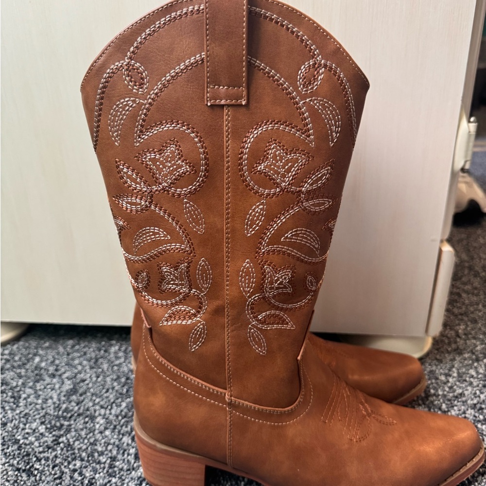 Brown Embroidered Western Boots - image 1